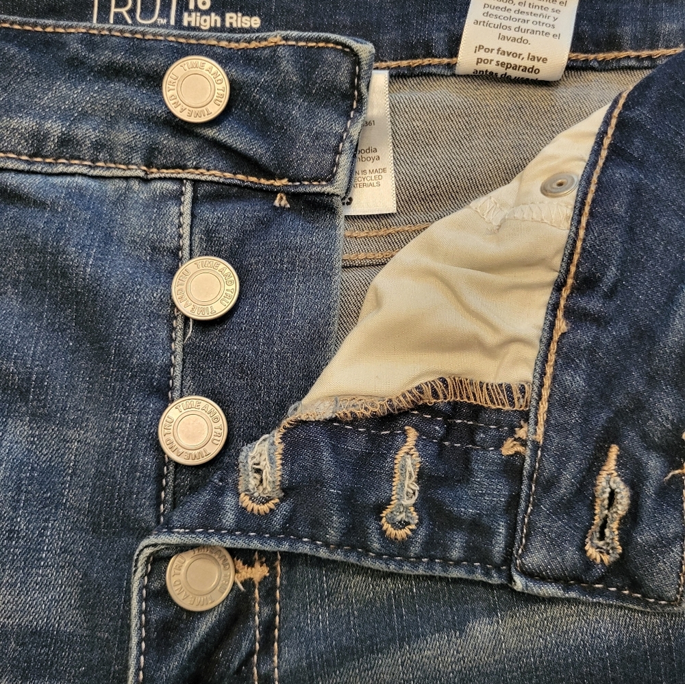 Tried and Try Button fly denim shorts
